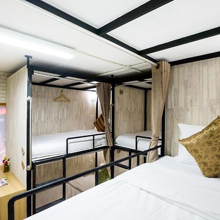 Hostel At Thonglor Bangkok Dış mekan fotoğraf